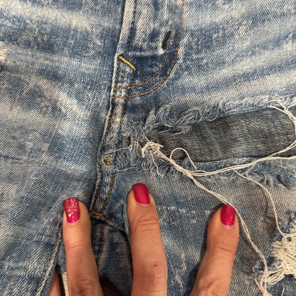 🏁 American eagle Bermuda Distressed Denim Shorts size 30 - Picture 4 of 7